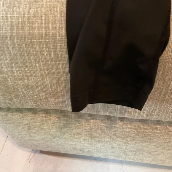 CLOTHING $5 - Picture 6 of 7